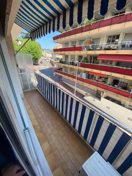 Joli 2 Pieces Apartment Cannes